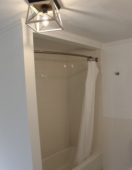 More Photos Of 178-188 State Route 42, Shandaken Hotel For Sale