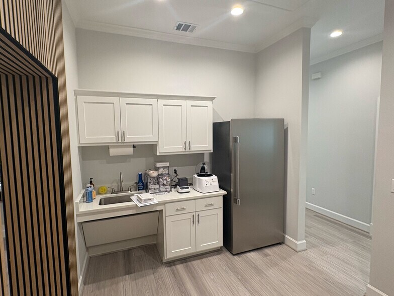 More Photos Of 2120 Prairie Dr, Prosper Medical For Sale