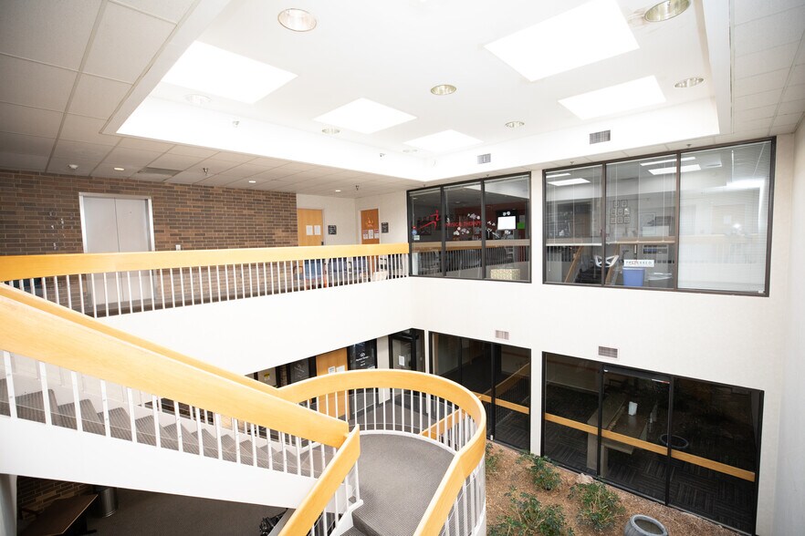 More Photos Of 8550 Marshall Dr, Lenexa Medical For Lease