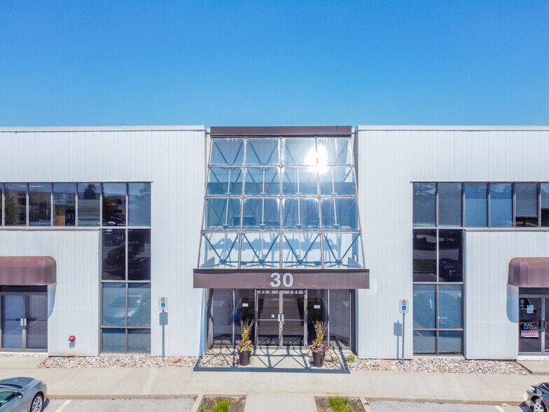 More Photos Of 30 E Beaver Creek Rd, Richmond Hill Office For Sale