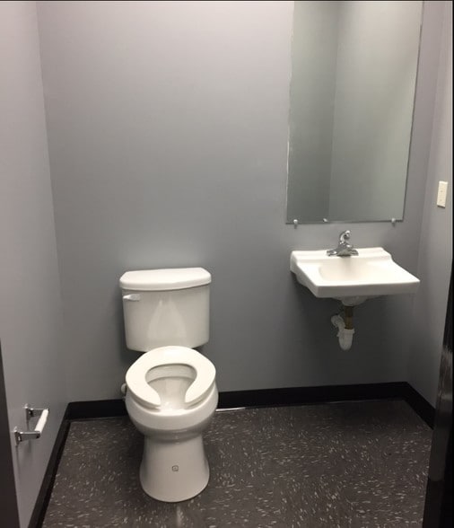 More Photos Of 60 Chamisa Rd, Covington Unknown For Lease