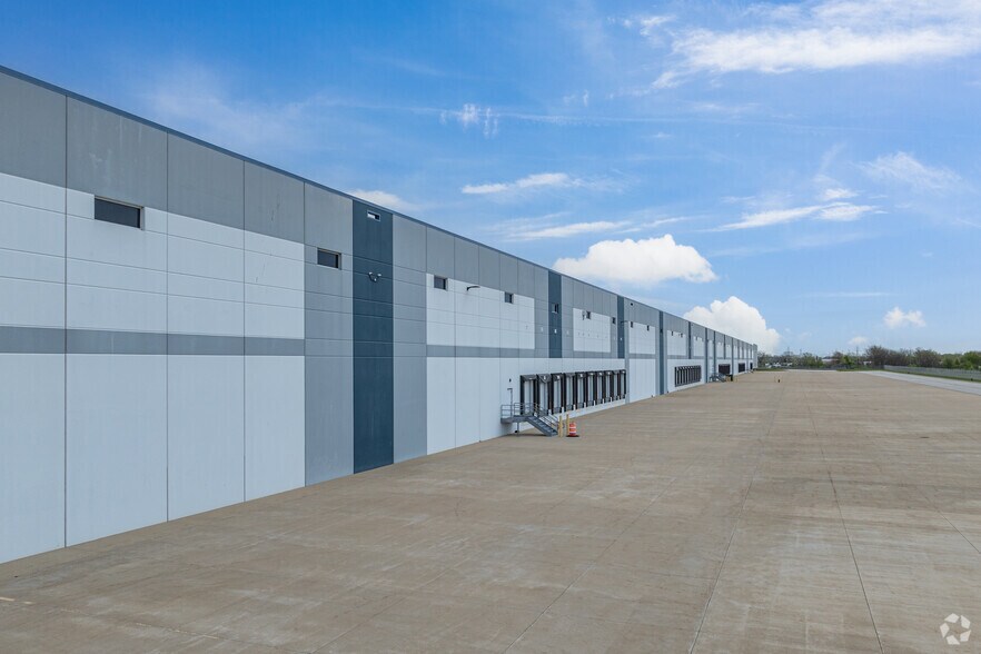 More Photos Of 25101 S Ridgeland Ave, Monee Warehouse For Lease