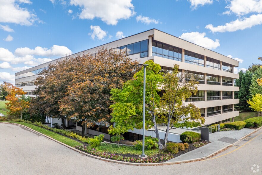 More Photos Of 100 Matsonford Rd, Radnor Office For Lease