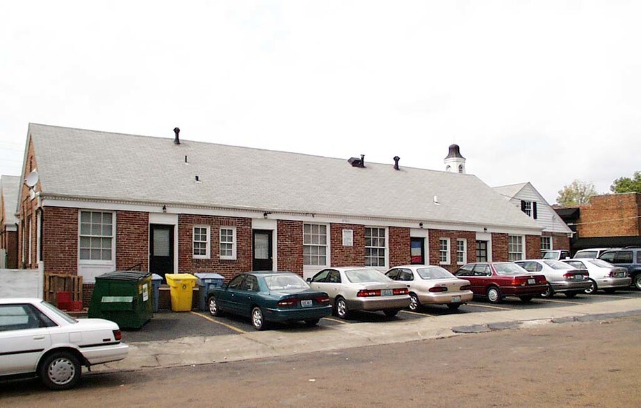 More Photos Of 8505 Delmar Blvd, University City Office For Lease