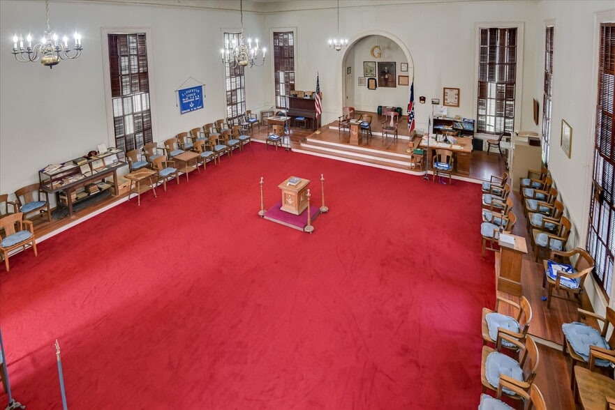 More Photos Of 205 E Liberty St, Washington Religious Facility For Sale