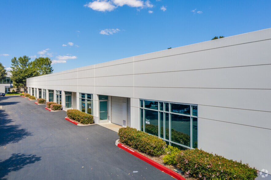 More Photos Of 212 Technology Dr, Irvine Research And Development For Lease