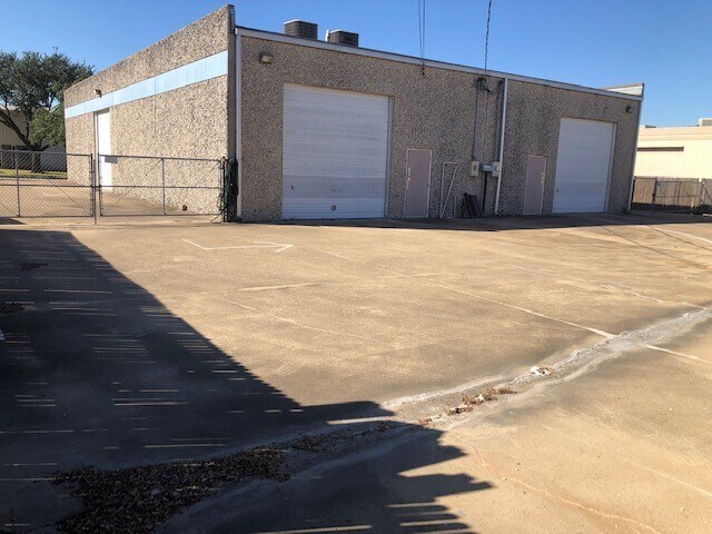 More Photos Of 3315-3317 Enterprise Dr, Rowlett Warehouse For Lease