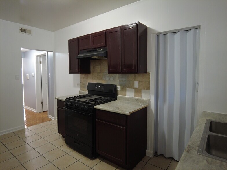 More Photos Of 6355 S California Ave, Chicago Apartments For Sale