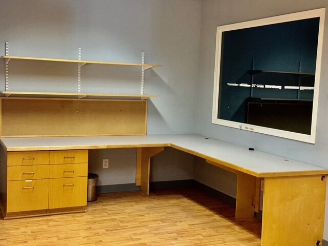 More Photos Of 160 S Turnpike Rd, Wallingford Light Distribution For Lease