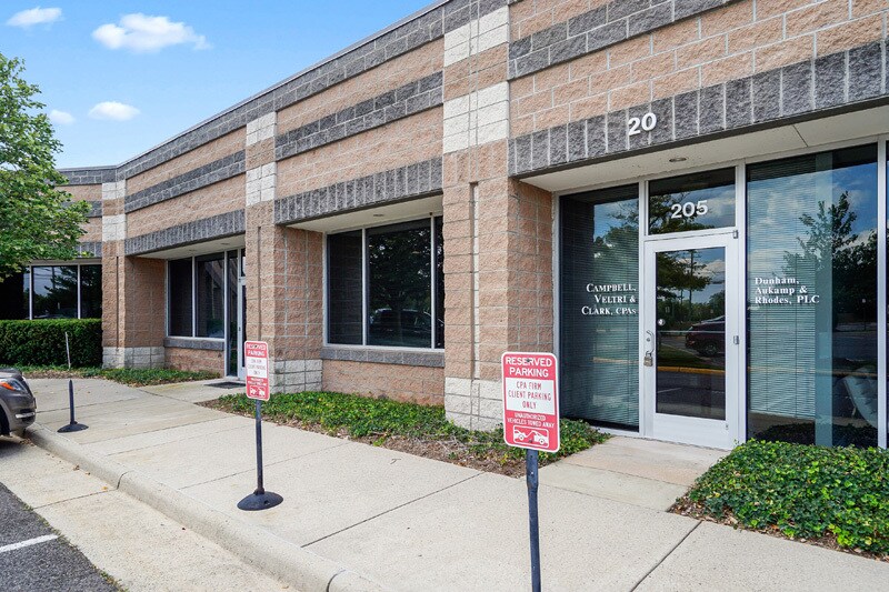 More Photos Of 4437 Brookfield Corporate Dr, Chantilly Office For Sale