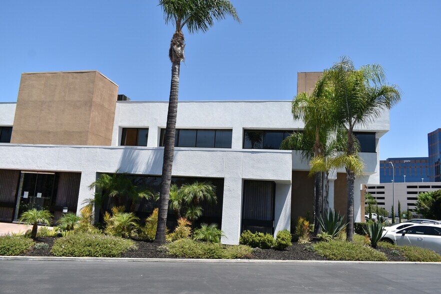 More Photos Of 2111 Business Center Dr, Irvine Medical For Lease