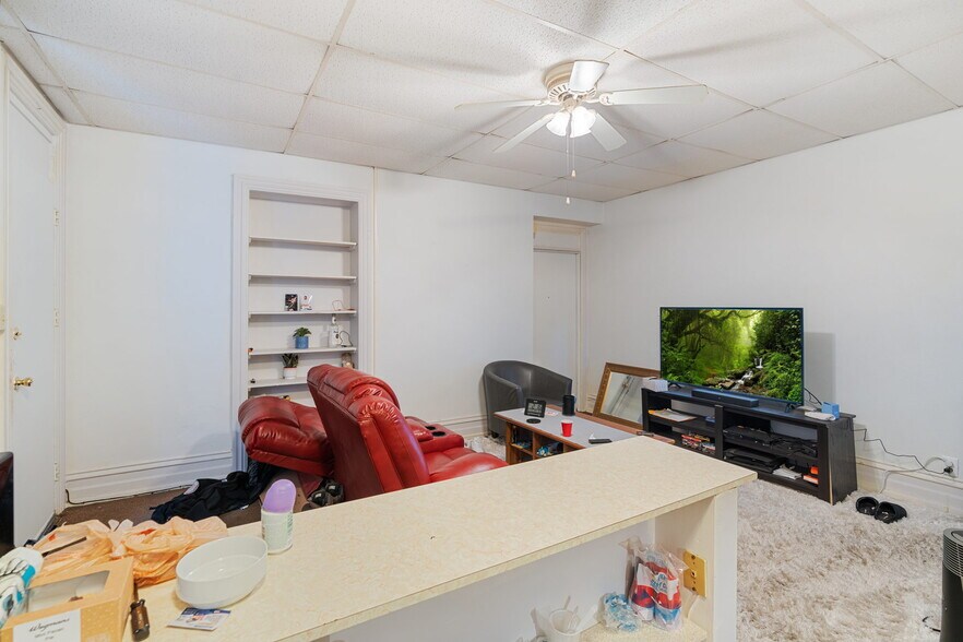 More Photos Of 962 W Hamilton St, Allentown Storefront Retail Residential For Lease