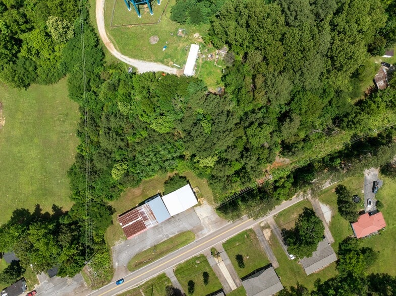 More Photos Of 364 W Main St, Decaturville Flex For Sale