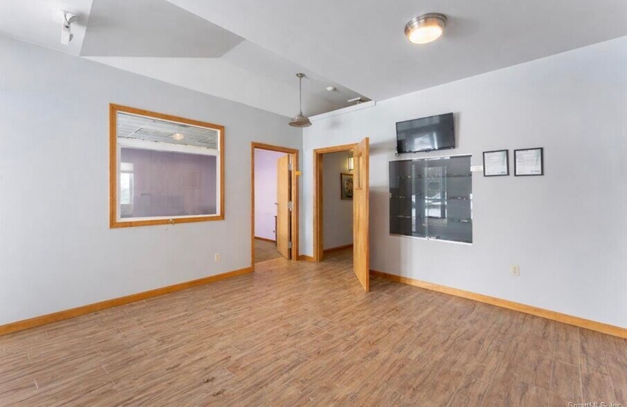 More Photos Of 51 Ridge Rd, Putnam Industrial For Sale