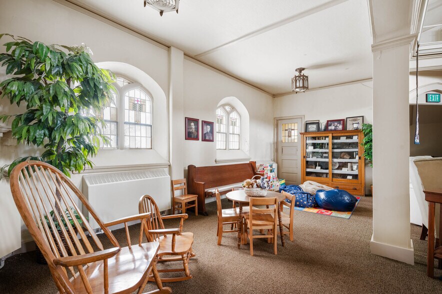 More Photos Of 418 W Adams St, Muncie Religious Facility For Sale