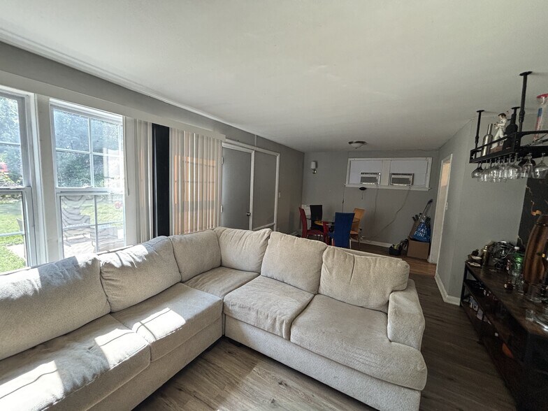 More Photos Of 15488 Mount Calvert Rd, Upper Marlboro Apartments For Sale