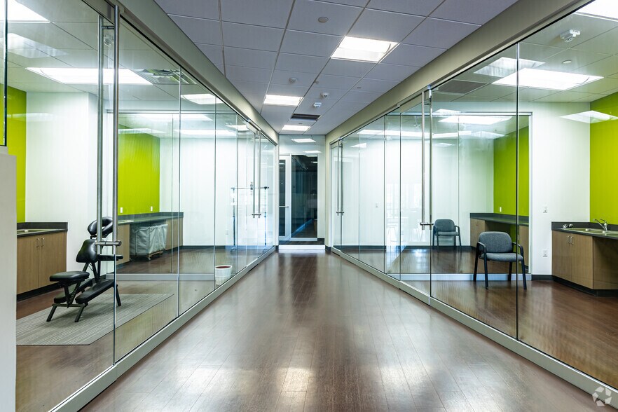 More Photos Of 6800 W 115th St, Overland Park Coworking Space