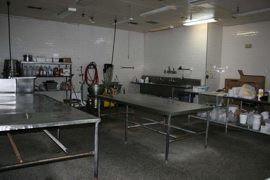 More Photos Of 202 West Blvd, Williamston Restaurant For Sale