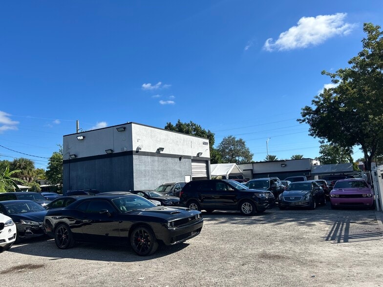 More Photos Of 6009 Dawson St, Hollywood Auto Dealership For Lease