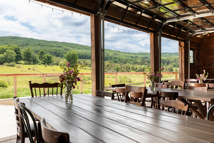 More Photos Of 538 N Harpersfield Rd, Jefferson Specialty For Sale