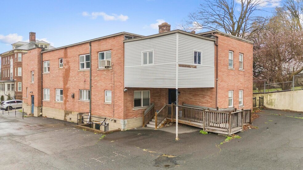 More Photos Of 19 Goodwill Ave, Meriden Specialty For Sale