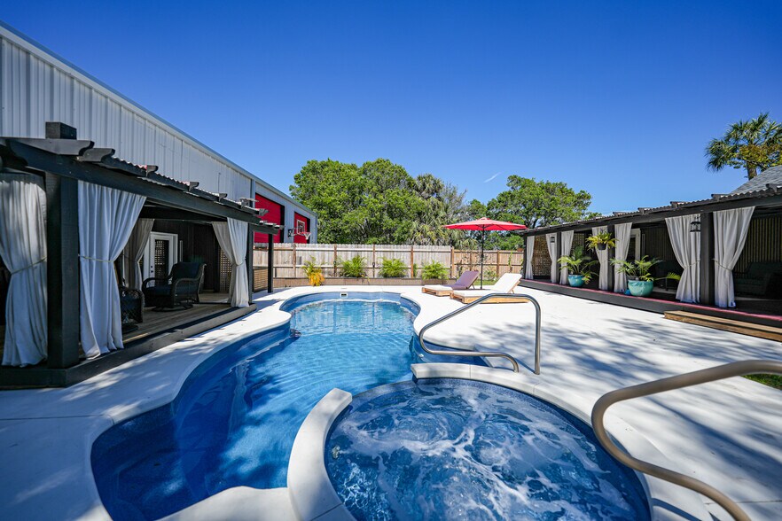 More Photos Of 2461 SW Highway 17, Arcadia Warehouse For Sale
