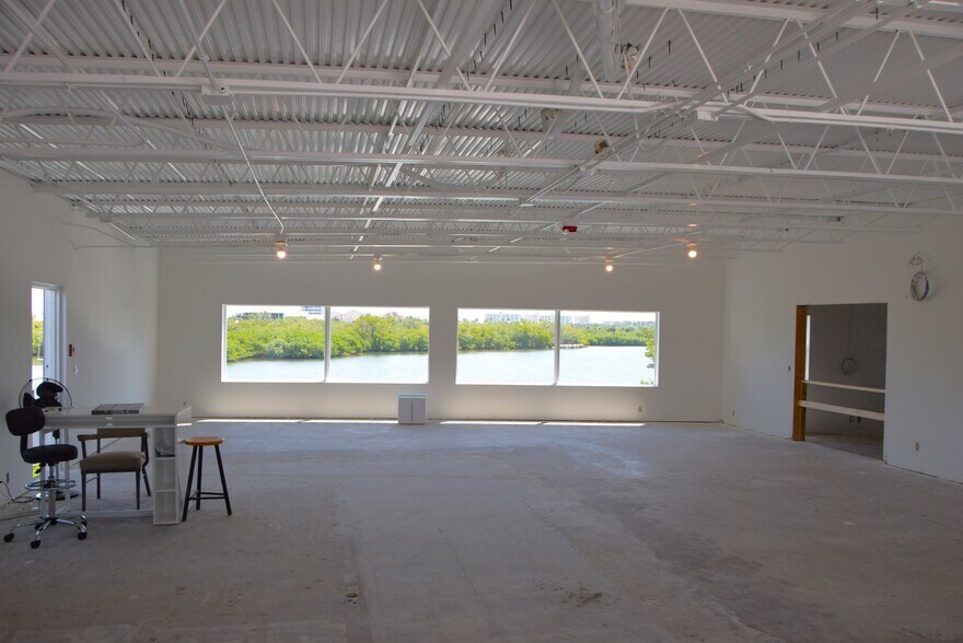 More Photos Of 951 Alternate A1A, Jupiter Freestanding For Lease