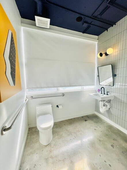 More Photos Of 2424 S Dixie Hwy, Coconut Grove Loft Creative Space For Sale