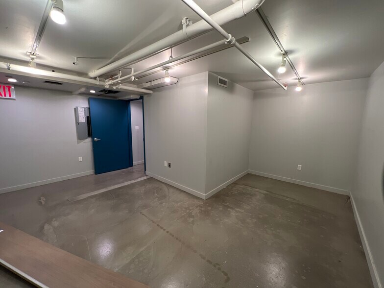 More Photos Of 172 Stanton St, New York Apartments For Lease