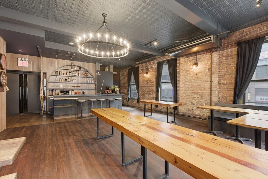 More Photos Of 816 6th Ave, New York Flex For Sale