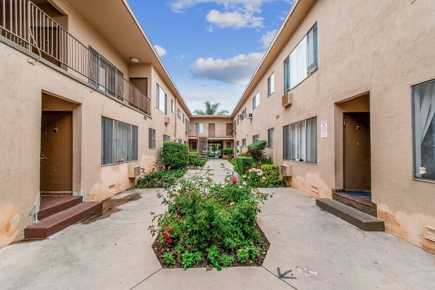 More Photos Of 5320 Corteen Pl, Valley Village Apartments For Sale