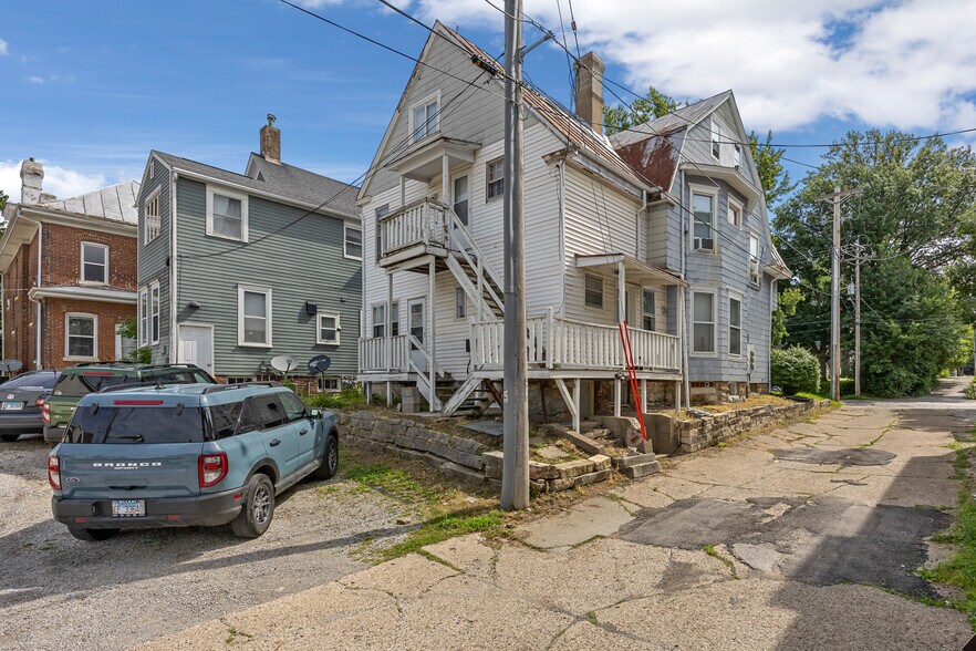 More Photos Of 217 S Johnson St, Iowa City Apartments For Sale