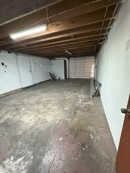 More Photos Of 1 N Cherokee Ln & 543 E Pine St, Lodi General Retail For Sale