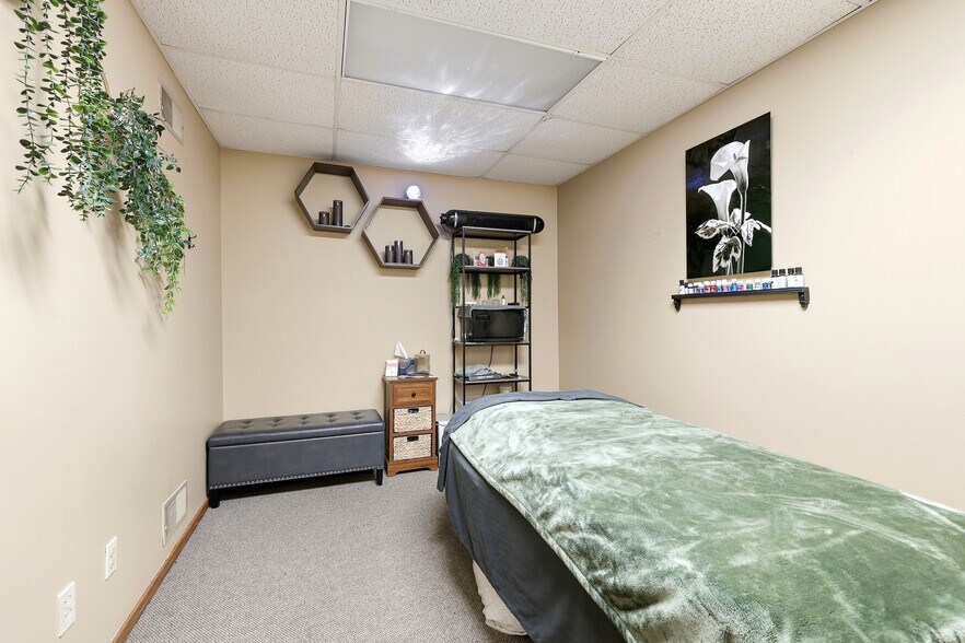 More Photos Of 1840 Post Rd, Plover Storefront Retail Office For Sale