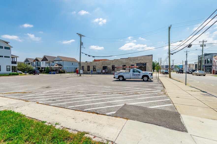 More Photos Of 615 E Main St, Chattanooga General Retail For Lease