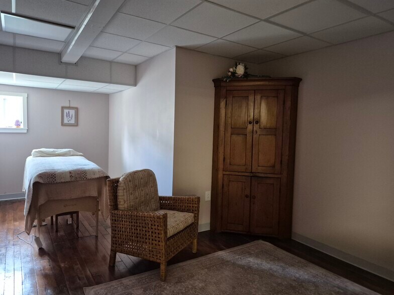 More Photos Of 19 S Walnut St, Wauregan General Retail For Sale
