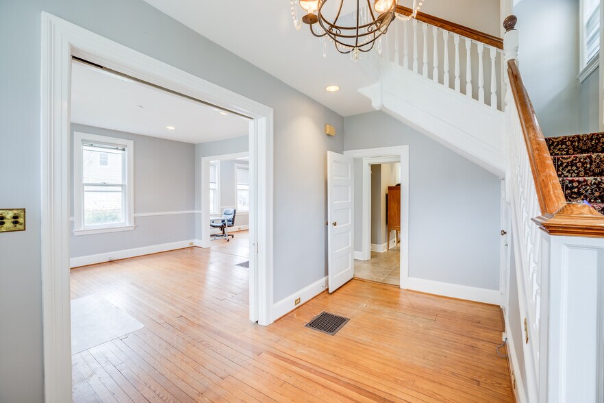 More Photos Of 913 Olney Sandy Spring Rd, Sandy Spring Office Residential For Sale