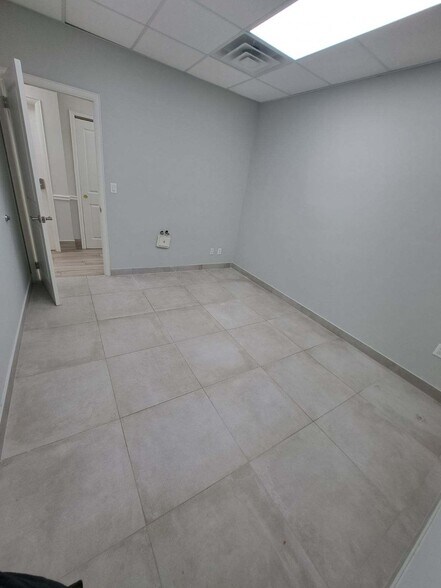 More Photos Of 3930 Richmond Ave, Staten Island Medical For Lease