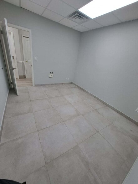 More Photos Of 3930 Richmond Ave, Staten Island Medical For Lease