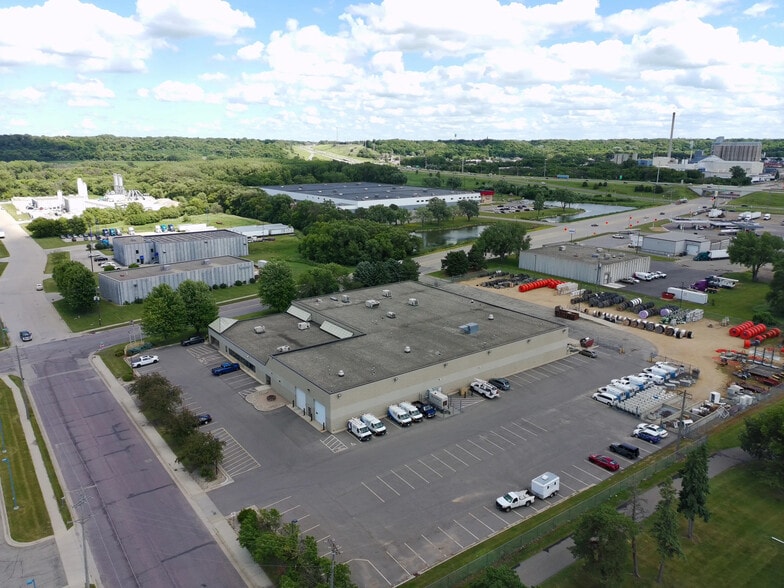 More Photos Of 2730 3rd Ave, Mankato Warehouse For Sale