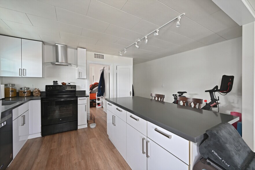 More Photos Of 8716 Sand Point Way NE, Seattle Apartments For Sale