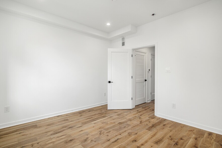 More Photos Of 1246 N Front St, Philadelphia Office For Sale