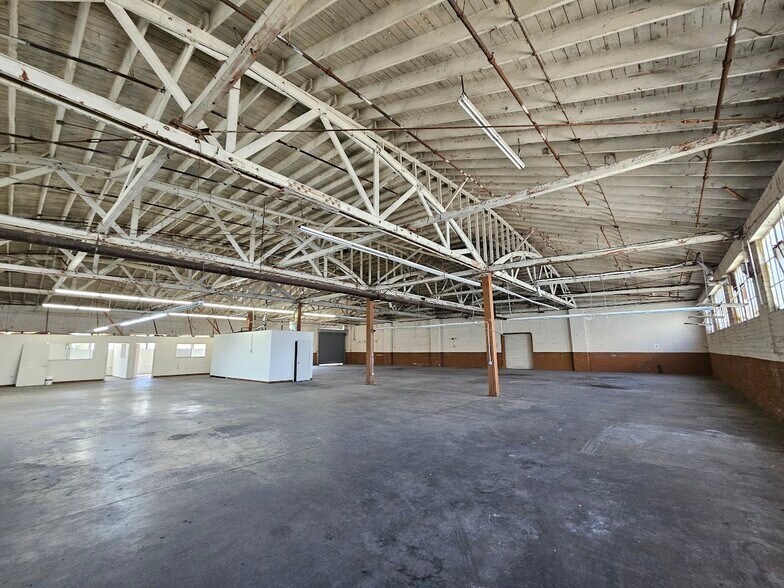More Photos Of 3053 E 11th St, Los Angeles Industrial For Lease