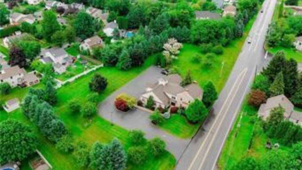 More Photos Of 3839 Easton Ave, Bethlehem Office For Sale