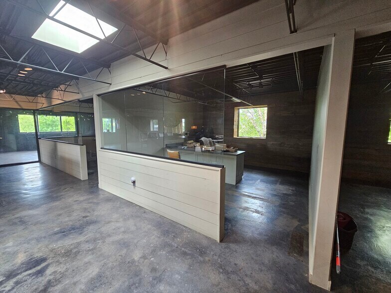 More Photos Of 1129 Baldwin St, Chattanooga Light Manufacturing For Sale