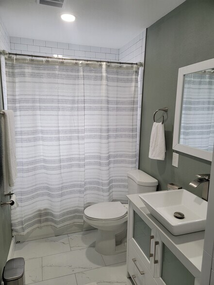 More Photos Of 4100 Central Ave, Saint Petersburg Office For Sale