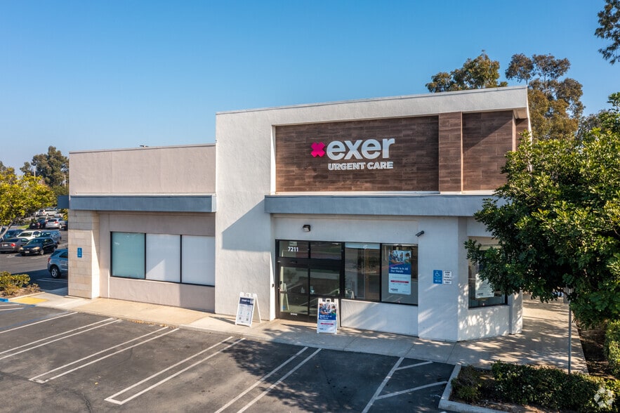More Photos Of 7211 Warner Ave, Huntington Beach Freestanding For Lease