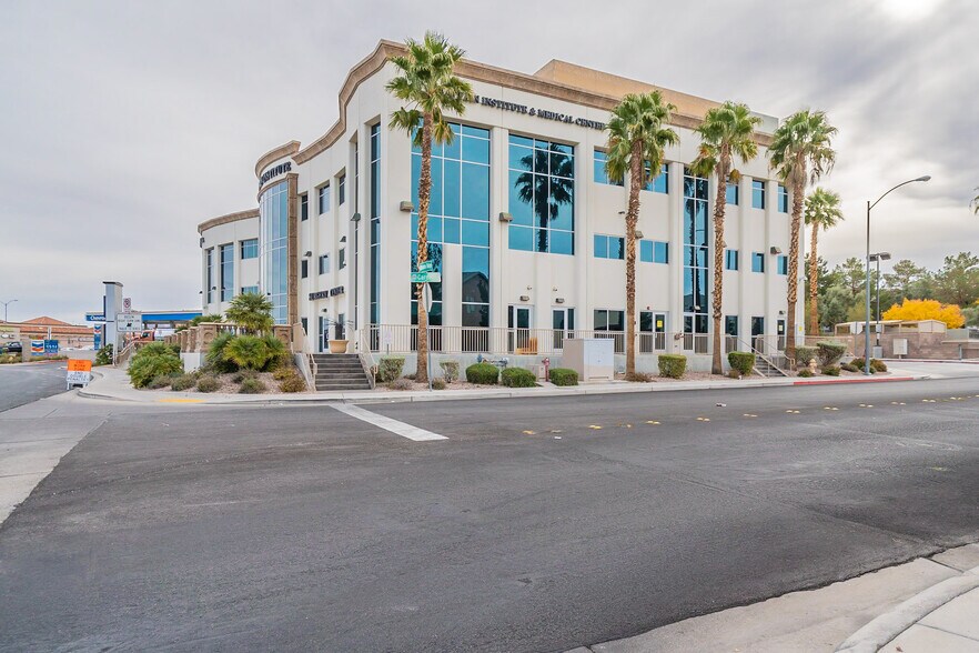 More Photos Of 2705 W Horizon Ridge Pky, Henderson Medical For Lease