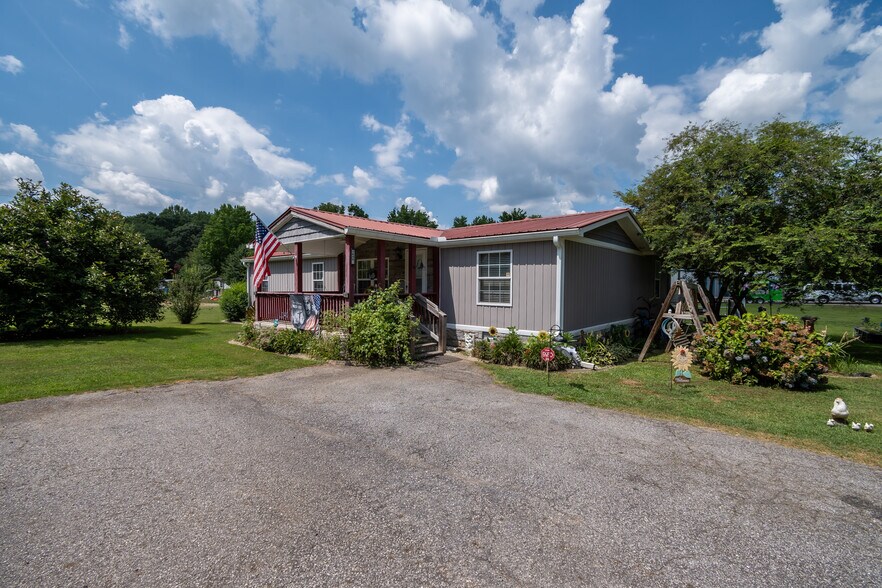 More Photos Of 3655 Neese Commerce Rd, Hull Multifamily For Sale