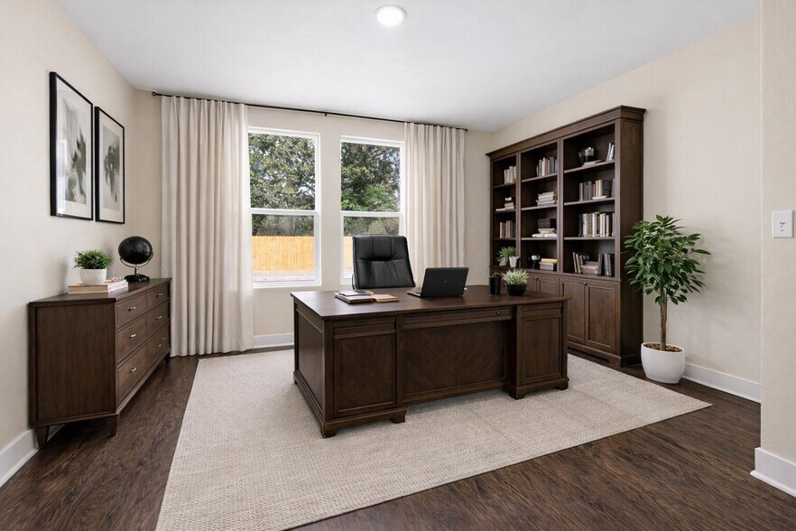 More Photos Of 1410 Fannin St, Columbus Office For Sale
